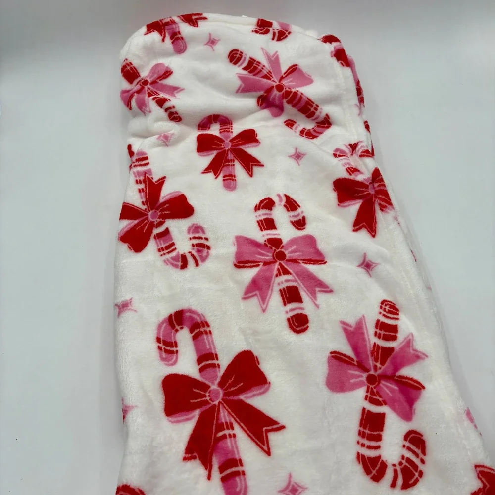Betsey Johnson Plush Throw Christmas Blanket Candy Cane Bows‎ Soft Cozy Holiday